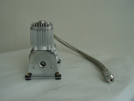 Quiet Portable Air Compressor Low Noise For Pneumatic System , One Year Warranty