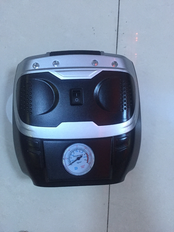 Plastic Portable Air Pump With Switch And Gauge For Toyota , Honda , Hyundai